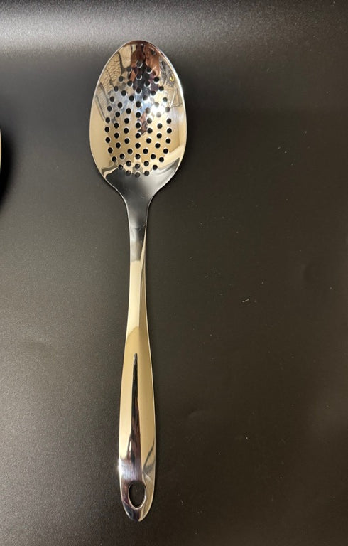A15 – Classic Stainless Steel Serving Spoon for Everyday Use