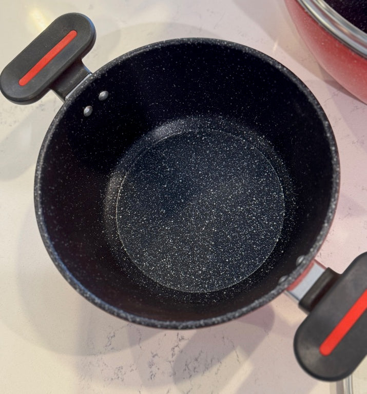 S2R – 8 Pieces Non-Stick Cookware Set in Vibrant Red & Black