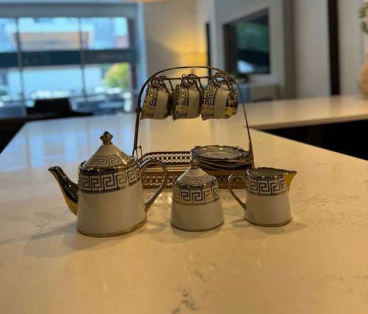 C106 Gold – 16 Pieces Elegant Ceramic Tea / Coffee Set in Gold White Design