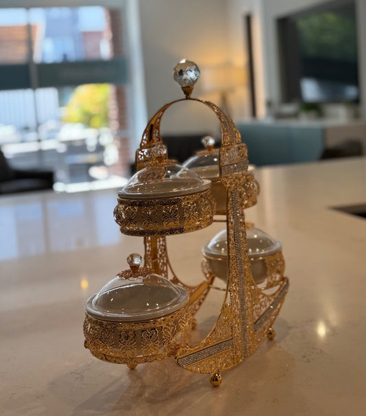 E23 - Elegant Gold Serving Tray with 4 Ceramic Bowls & Lids
