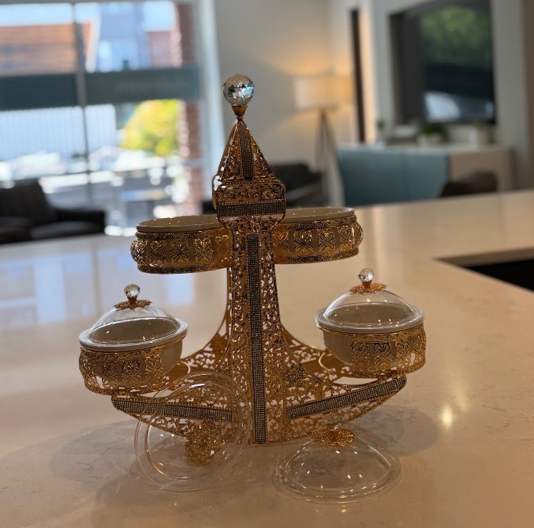 E23 - Elegant Gold Serving Tray with 4 Ceramic Bowls & Lids