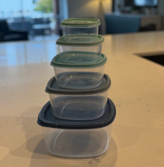 F23 – 5 Piece Plastic Food Storage Container Set (Refrigerator & Dishwasher Safe)