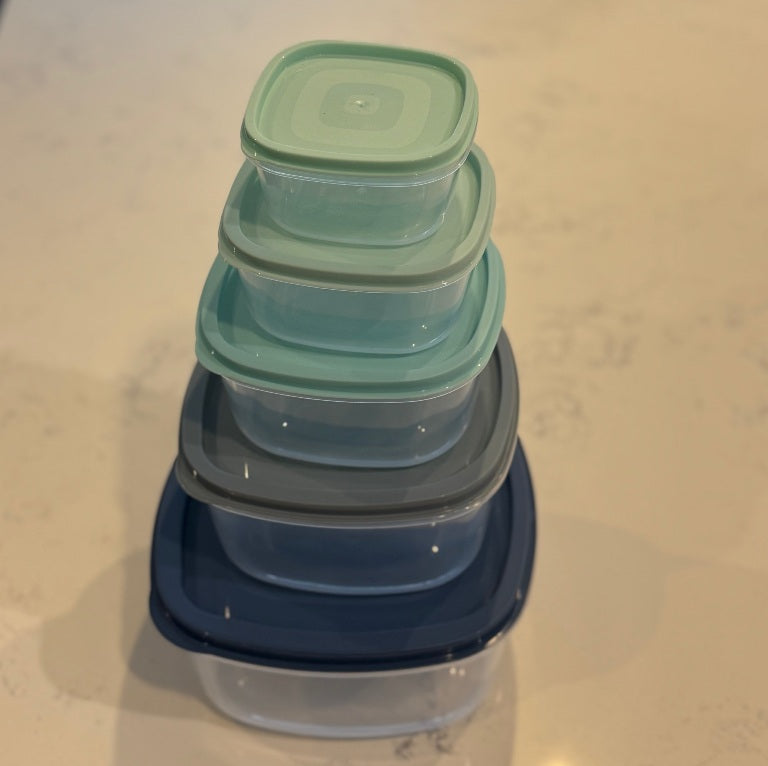 F23 – 5 Piece Plastic Food Storage Container Set (Refrigerator & Dishwasher Safe)