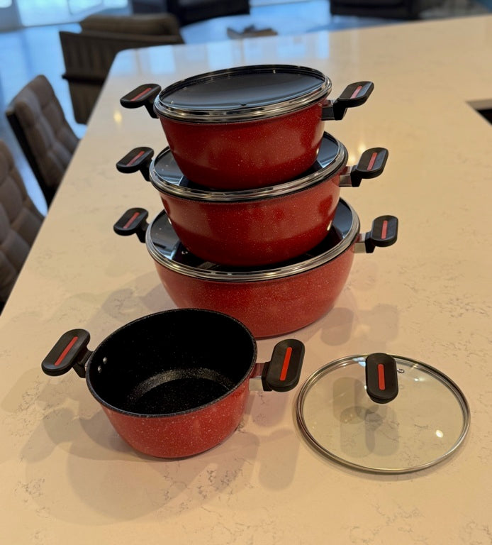 S2R – 8 Pieces Non-Stick Cookware Set in Vibrant Red & Black