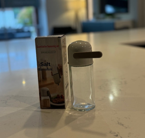 F41 – Sprinkle Salt Bottle