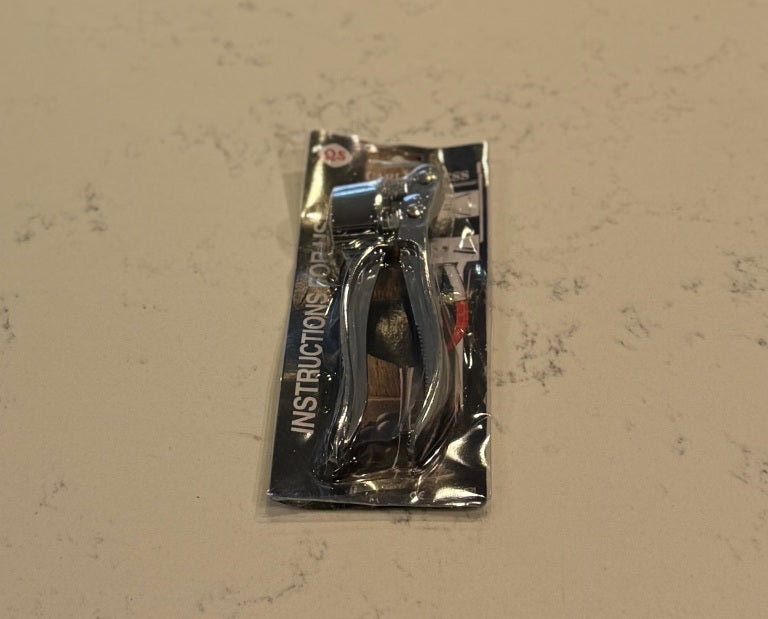 M6 – Stainless Steel Garlic Presser